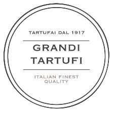 grandi tartufi sfondo bianco